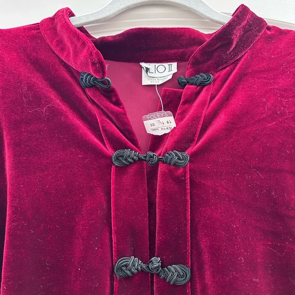 NWT Vintage Clio II Scarlet Red Velour Tunic Jacket. Mandarin collar, frog clasp - Picture 4 of 13